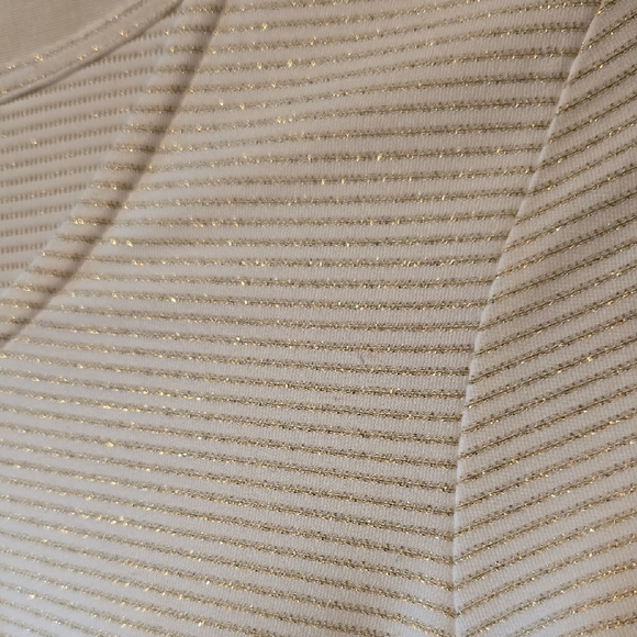 Simply Styled Cream And Gold Blouse With Front Knot And 3/4 Sleeves Womens Small - Picture 6 of 7